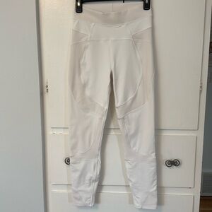 Lululemon Women’s white leggings size 6
